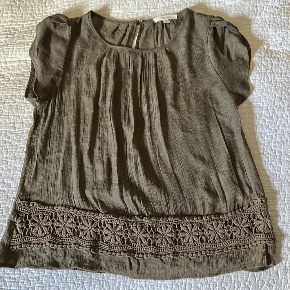 Size Small Green Shirt